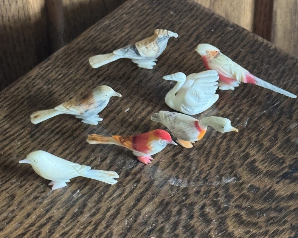 VTG Tiny Miniature Bird Figurines Japan 7 Carved Painted Celluloid Hard Plastic