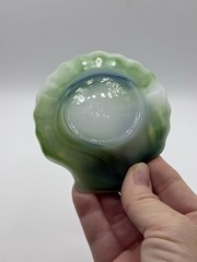 Akro Agate Slag Glass Scallop Shell Trinket Dish Green White Swirl USA, marked