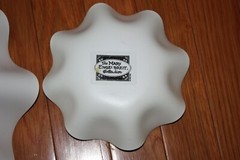 Mary Engelbreit Vintage Plastic Scalloped Edge Tostada Salad Chip Bowls SET OF 2