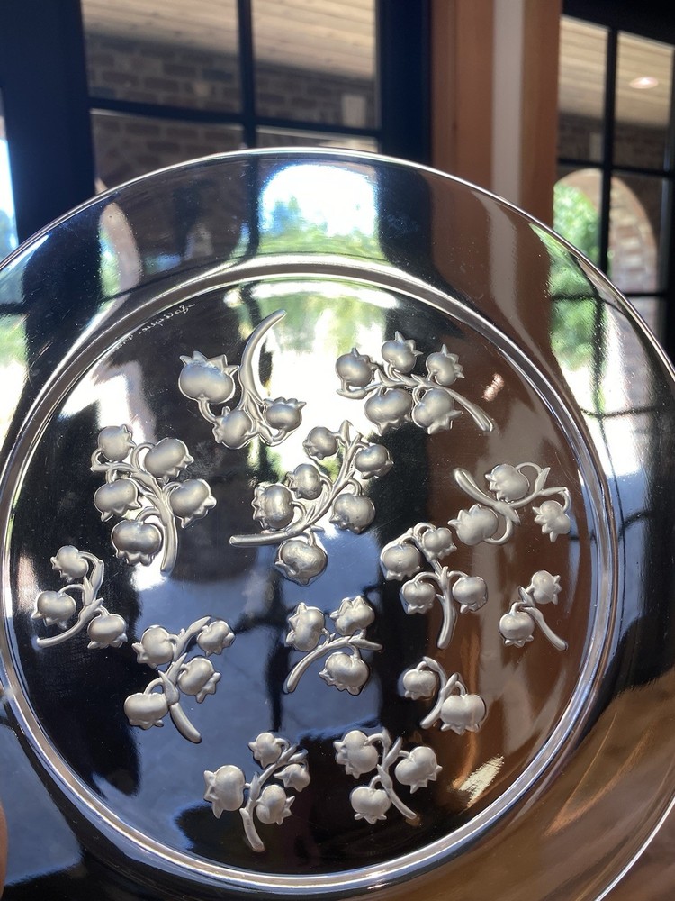 Antique LALIQUE – ‘Muguet’ – Frosted & Clear Crystal Plate – France 20th Century