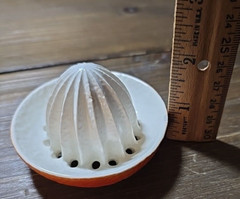 Majolica Ceramic Pottery Juicer Reamer White Orange Peel Chips 3″ Cup Top 1930s
