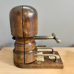 Antique Reslaw Mechanical Millinery Wooden Hat Stretcher Shop Display Stand​