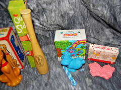Lot of 8 Vintage Avon Bathroom Bubble Bath, Soap, and Kids Items Pluto, Dinosaur