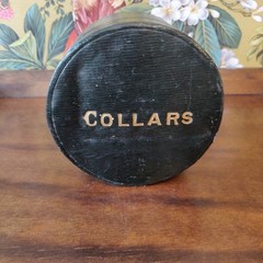 Antique early 20th century Edwardian leather bound round gentleman’s collar box