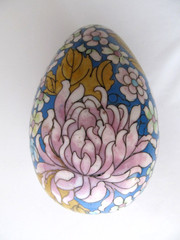 Vtg. Chinese Cloisonne EGG Multicolor Floral Enamel Chrysanthemum Decor.