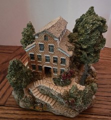 ​Lilliput Lane Falls Mill W/Box, Deed & Collectibles – Excellent Condition