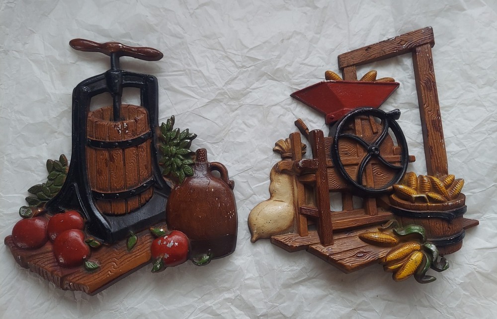 Vintage Set of Homco Kitchen Cast Aluminum Hanging Wall Plaques 1978 Apples Corn