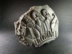 SCARCE ANCIENT N-EASTERN BLACK STONE RELIEF FRAGMENT OF 3 RAMS & MONKEY 498 GRAM
