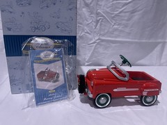 Hallmark Kiddie Car Classic #QHG9054 1950 Holiday Murray General