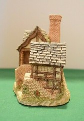 David Winter The Bake House. In excellent condition, boxed.
