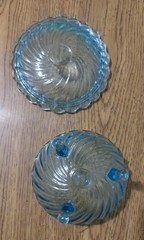 Wilkerson Light Blue UV Reactive Tninket Dish 3-footed NEW 3 In Tall 4 In Wide