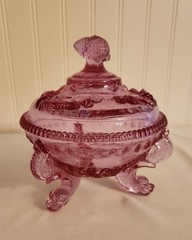 Westmoreland Argonaut Shell & Dolphin 3 Footed Pink / Purple Glass Covered Dish