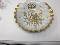 VTG Limoge France White W/Gold Floral Design 12-1/4″Clam Shell Shaped Bowl