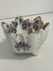 Vintage Unbranded Violet 3 Footed Candy Nut Dish Gold-Copper Tone Rim And Feet
