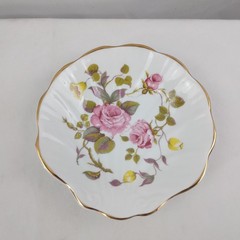 Royal Tara Ireland Roses Floral Seashell Shaped Trinket Dish Fine Bone China