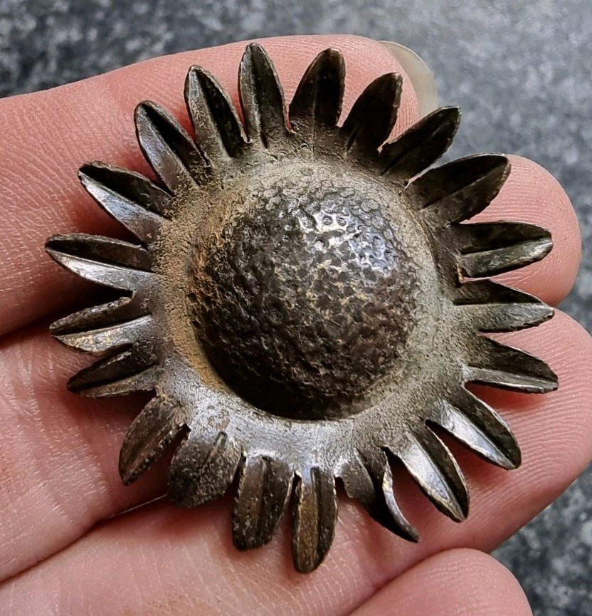 Post Medieval Sunflower Mount Metal Detecting Find Antique 36mm