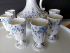 ANTIQUE LIMOGES GERAUD BROUSSEAU RELIEF BONE CHINA COGNAC DECANTER 6 CUPS FRANCE
