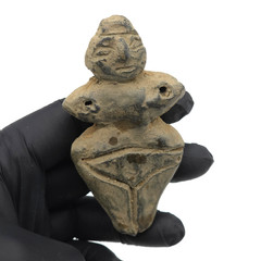 Ancient Mother Goddess Stone Idol – 2000 BC Fertility Worshiper Venus Figure