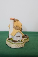 David Winter Birthstone Wishing Well December.