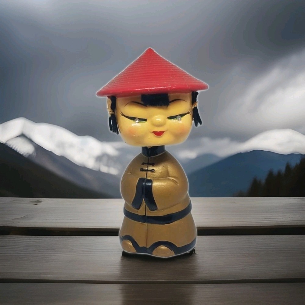Vintage 1950’s CDGC Red Hat Asian Female Bobblehead Japan