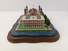 RARE Danbury Mint NYC Ellis Island New York City Replica Original Box & Papers
