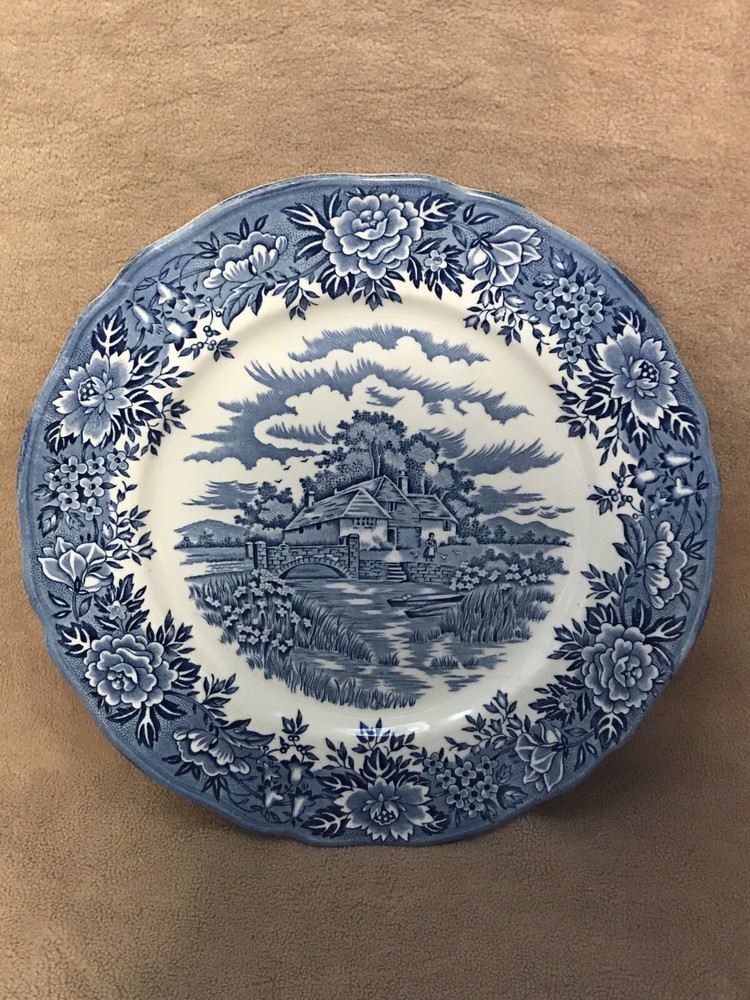 English Village by Salem China Co. Olde Staffordshire 10″ Dinner Plate