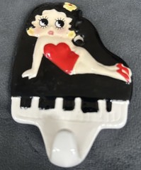 Vintage 1980’s Betty Boop Ceramic Piano 🎹 Porcelain Wall Hook 🪝-Japan-RARE!