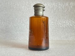 OLD VINTAGE MANDON CO. LTD SPALDING EAU DE TOILETTE PERFUME BOTTLE DECORATIVE,