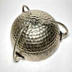 Taneez Pakistan Silver Tone Decorative Relief Elephant Head Tripod Stand Bowl 8″