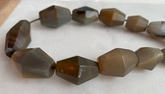 Ancient Agate Beads Islamic 1500 AD – Strand 1 – from Afghanistan 13 Beads