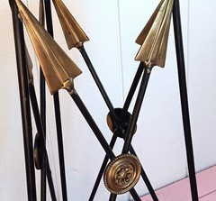 ARROW DISPLAY STAND vtg maitland smith wrought iron plant gold hollywood regency