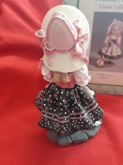 1999 Madame Alexander Mother Goose Figurine in Original Box/Packaging 90220