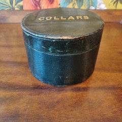 Antique early 20th century Edwardian leather bound round gentleman’s collar box