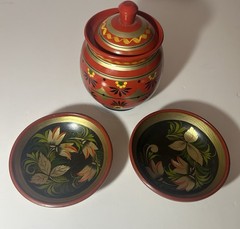 Traditional Folk Art Russian Khokhloma Lacquerware Hand Painted Pot Lid & Bowls.