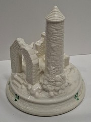 Belleek Devenish Round Tower Centrepiece ~ Millennium 2000 Collection Pristine