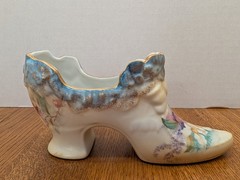 VINTAGE RS SUHL MARKED HAND PAINTED VICTORIAN EDWARDIAN PORCELAIN SHOE