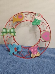 Avon Signs of Christmas Magnetic Wreath in Original Packaging