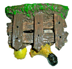 VINTAGE UNBRANDED TWO (2) CERAMIC FARM ROOSTER FENCE KNICK-KNACKS – VG – READ