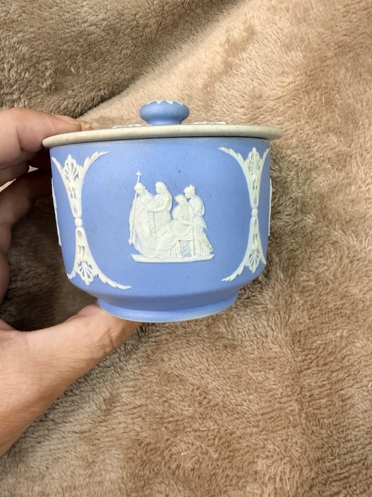 Antique Wedgwood Blue Jasperware Lidded Tobacco Jar 1891-1907 England