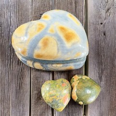 Vintage Hand Made Carved Jasper Heavy Stone Marble Heart Trinket Holder W Hearts
