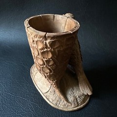 VINTAGE HAND CARVED WOODEN BIRD MATCH TOOTHPICK HOLDER MADE IN SWITZERLAND