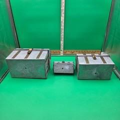 Vintage Unbranded Set of 3 Nesting “Treasure” Chests Made in India