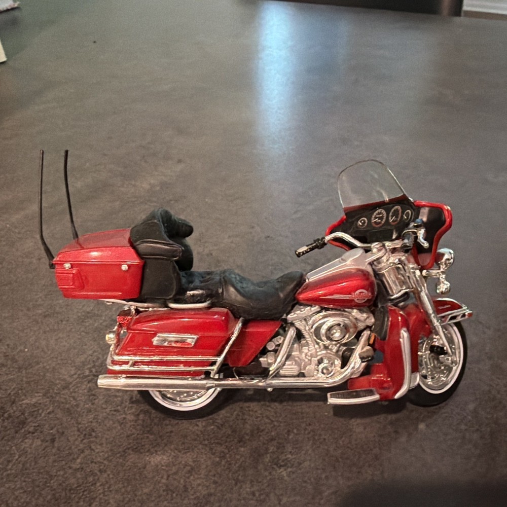 Rare Harley Davidson 2008 FLHTCU Motorcycle