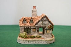 David Winter The Tannery In original box.