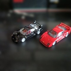 Tomica Limited Vintage Neo Ferrari F40 Diecast 2-Pack Red & Black Models