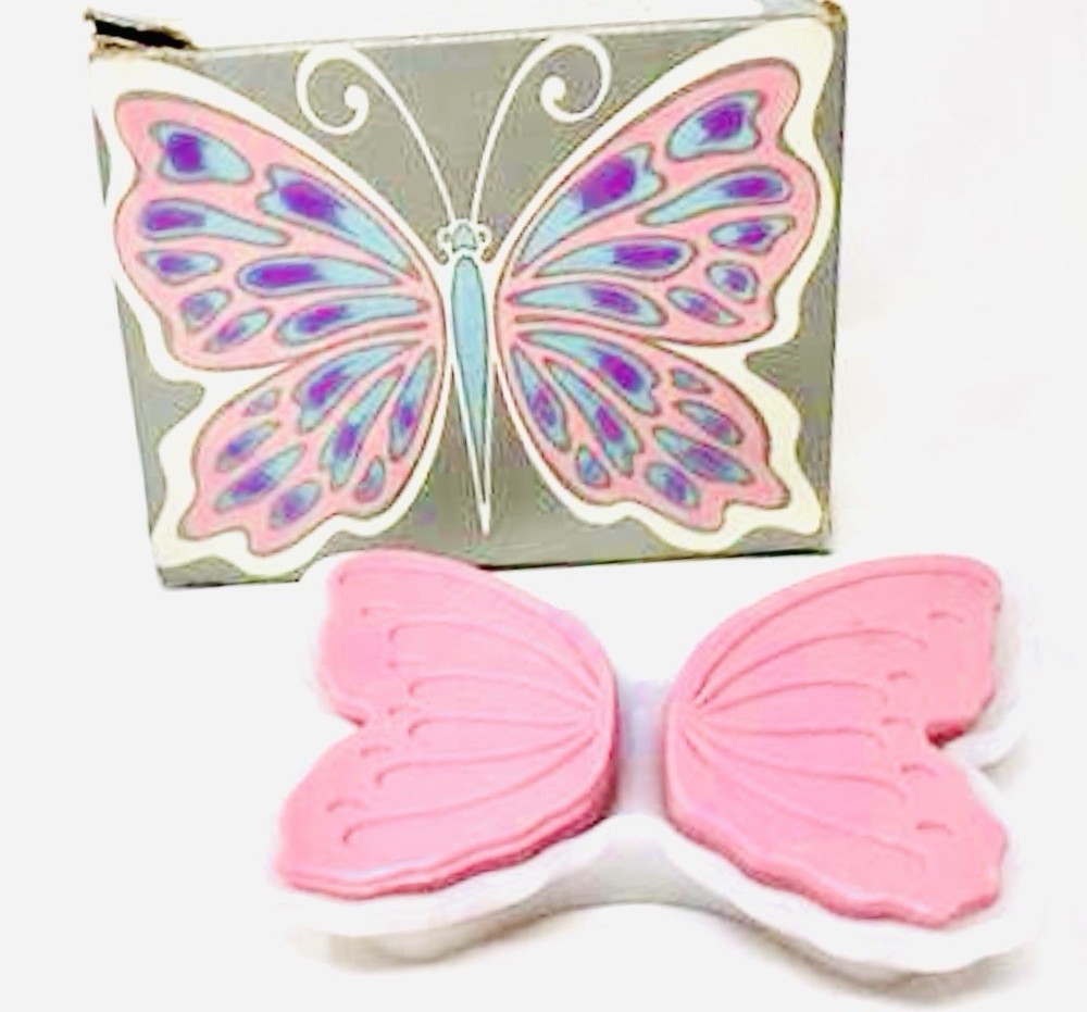 1975 Avon Milk Glass WINGS OF BEAUTY SOAP DISH & HOSTESS SOAPS NOS in Box
