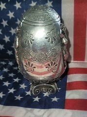 Vintage Silver Egg Made In Greece AG 995 270 Grams 9.52 Oz 3 3/4″ Tall