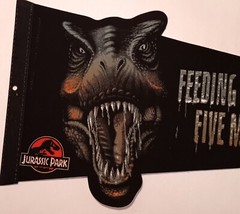 1990s JURASSIC PARK movie vtg felt pennant universal studios dinosaur flag art