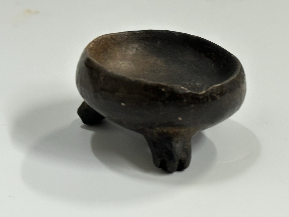 AMAZING AUTHENTIC MINIATURE PRE-COLUMBIAN EFFIGY POTTERY TRIPOD BOWL POT, MEXICO