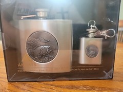 Axxents BIG MOUTH BASS 5 ounces & 1 ounce Flask Set